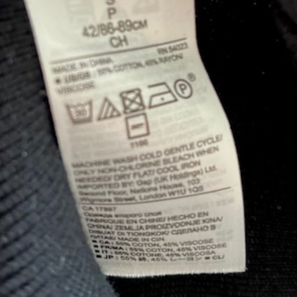 Banana Republic Black Pleated Bell Sleeve Sweater - Picture 6 of 6